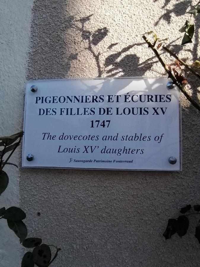 Les Ecuries Des Princesses Fontevraud L'Abbaye Exterior foto